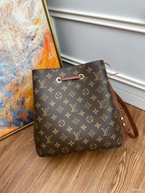NÉONOÉ LOUIS VUITTON 0506